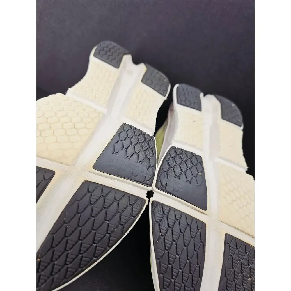 Oncloud Women 7.5 Comfy footwear